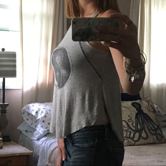 Threads Studio Razorback Tank - Picture 2 of 6